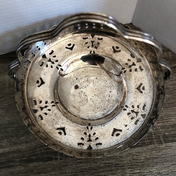 Vtg Silver Decorative Basket with Handle and Etched Design - Picture 4 of 13